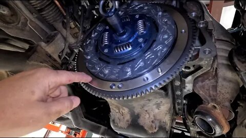 How To: 2003 Honda Civic 1.7L Clutch & Flywheel Replacement