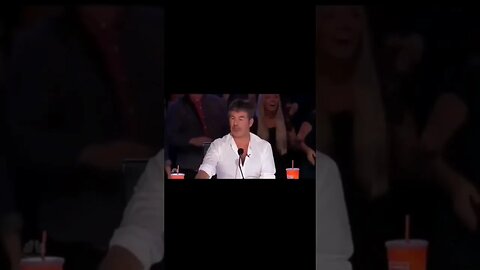 Street Magician wins over Americas Got Talent Judges! #streetmagic #agt #simoncowell subscribe 4 mor