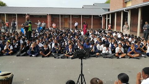 SOUTH AFRICA - Cape Town - Nerina Primary Uniform Handover (Video) (pNu)