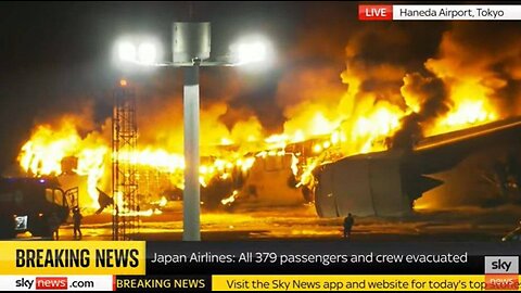 The plane arrived from Chitose Airport in Hokkaido Prefecture 2