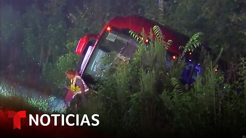 Diplomáticos trabajan con las familias de los mexicanos víctimas del accidente | Noticias Telemundo