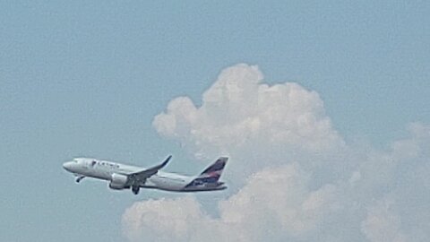 Airbus A320 PR-TYS vindo de Guarulhos para Manaus