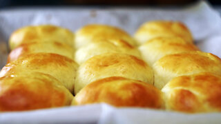 The BEST Dinner Rolls For Thanksgiving #shorts