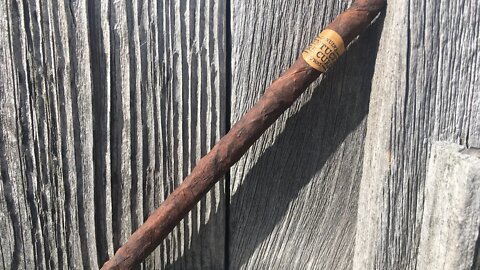 Drew Estate: Kentucky Fire Cured Delfinas Review