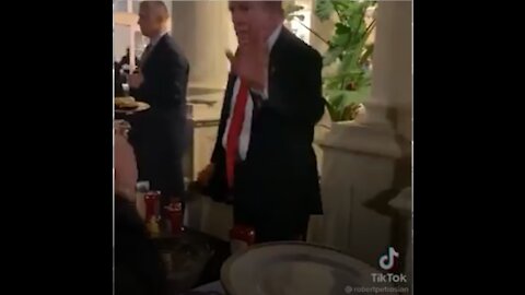 TASTE-TESTER: President Trump Makes His Own Plate At The Maralago Buffet-1584