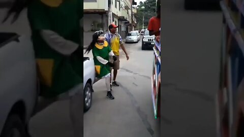 OS REIS DOS PASSINHOS, DANÇANDO FOFÃO, CHIQUINHA, KIKO E CHAVES NA CARRETA DA ALEGRIA TRIPLO X