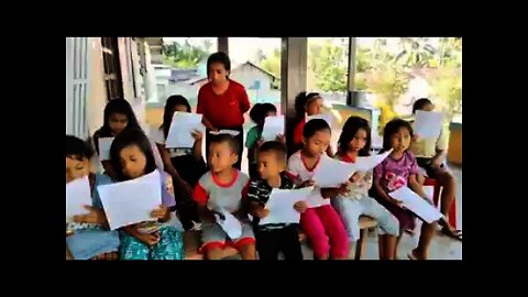 Sunday School kids singing John 1 in English - The Bible Song