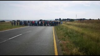 SOUTH AFRICA - Johannesburg - Bekkersdal Protest (5vB)