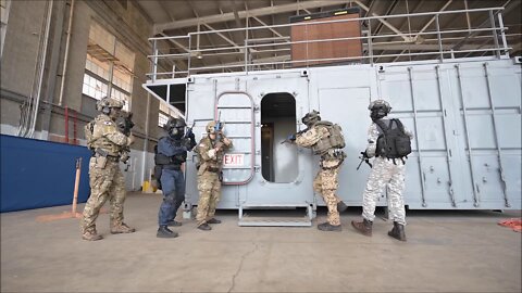 Multinational SOF conduct VBSS training - RIMPAC 2022