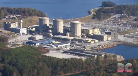 Driver accused of ramming through security fence at S.C. nuclear plant