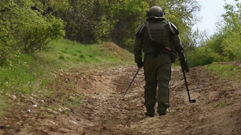 Mine clearance in the Kharkov region by Russian engineers