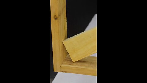 Easy coner wood trimming tips #wood #woodworking #carpenter #tips #ahorts