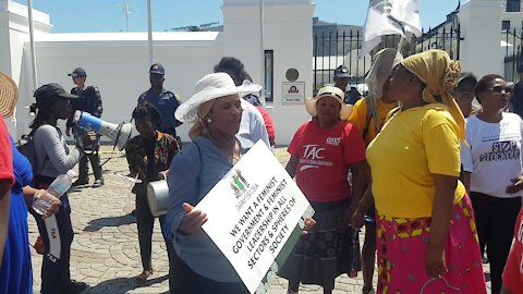 SOUTH AFRICA - Cape Town - Budget speech march to and protest outside Parliament (Video) (DoF)