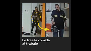 Mujer le trae la comida al trabajo a su pareja