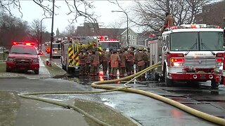 Fire rips through Shoreline Apartments