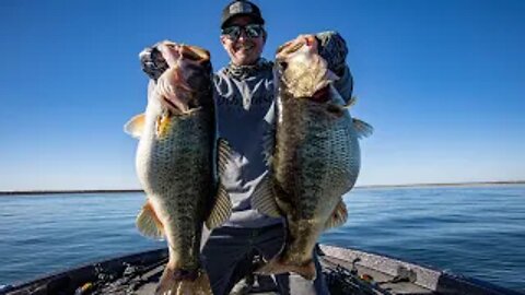 Team 6 Finds School of GIANT Largemouth Bass in Deep Water