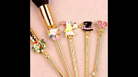 Alice in Wonderland Makeup Brush Set - 5pcs Cute Alice Flower Makeup Brushes with Premium Synth...