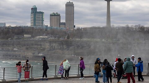 2024 SOLAR ECLIPSE | Crowds begin to gather in Niagara Falls