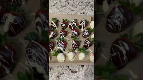 I’m set for Valentines Day! #keto #lowcarb #chocolatecoveredstrawberries