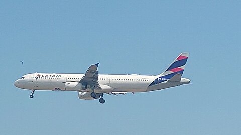 Airbus A321 PT-MXG vindo de Guarulhos para Manaus