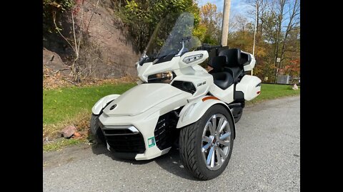 17 Can-Am Spyder F3 Limited V000985