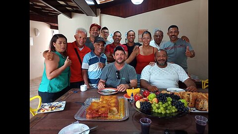 Juliene confraterniza com amigos em café da manhã em Conceição do Jacuípe