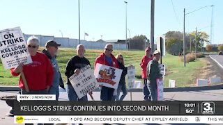 Kellogg Co. urges striking workers to vote; retirees join the picket line