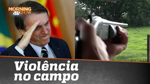 Violência no campo: Bolsonaro quer livrar de pena quem atirar em invasor de terra