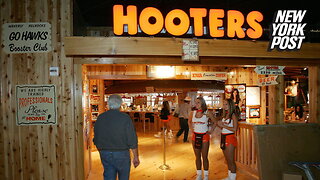 As a Hooters girl, wearing this one nerdy accessory earned me $702 in tips in one day — "maybe I should stop wearing contacts"