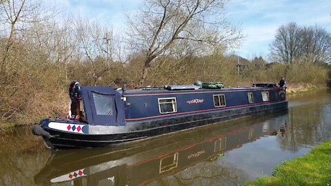 Stunning English Countryside : By the canal.