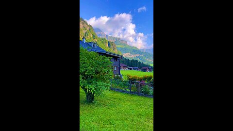 Switzerland🇨🇭🏡⛰️🌿 #berneroberland #switzerland #mountains #scenery #scenicview