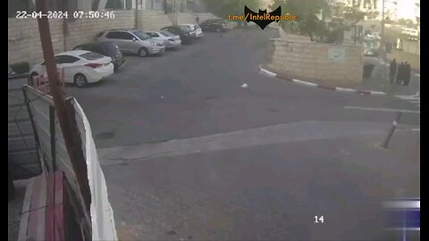 🇮🇱🇵🇸 ISRAELIS SENT FLYING ACROSS STREET FOLLOWING JERUSALEM CAR RAMMING