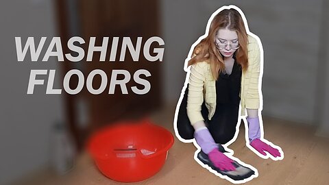 Effortless Floor Sparkle: Watch Her Masterful Cleaning Routine!