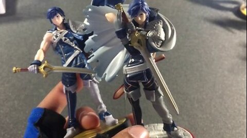 Smash Bros Ultimate Amiibo Chrom unboxing! | Beyblade Zenin