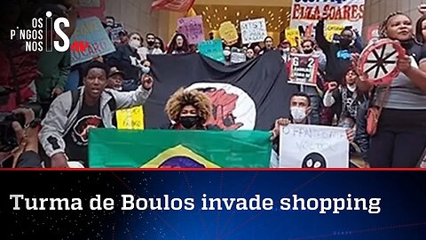 MTST invade shopping de São Paulo para protestar contra Bolsonaro