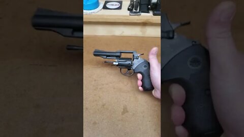 Field Strip: Armscor (Rock Island Armory) M200 Revolver