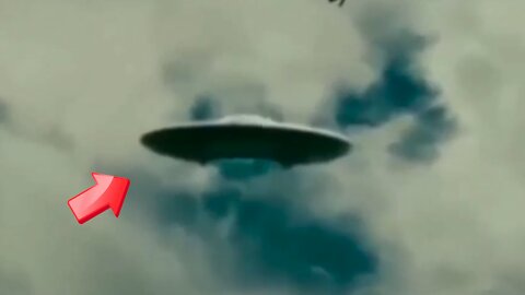 Sighting of a saucer-shaped UFO that stopped floating in the sky above [Space]