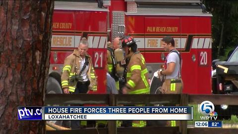 Loxahatchee house fire displaces 3 people