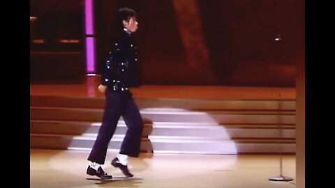 The King of Pop and His Famous Moon Walk!!