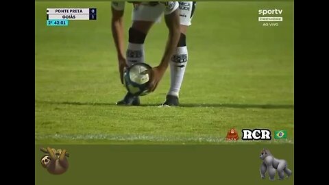 Poderia ser um jogador de futebol, se não fosse pela minha falta de habilidade, velocidade e talento