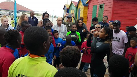 SOUTH AFRICA - Cape Town - Proteas players interact with Laureus, Waves for Change, kids (Video) (gCf)