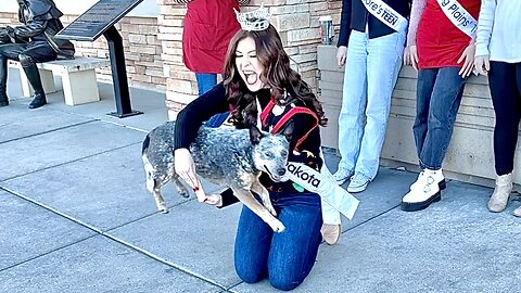 Zippy Does Tricks for Santa Claus, Miss South Dakota, and the Girls at Loves Truck Stop!!