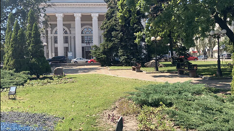 Mid morning in Donetsk - Coffee, bikies and more