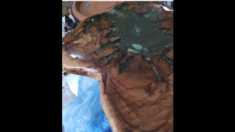 Amazing wood and sea resin design