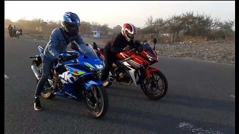 SUZUKI GSX-R150 VS HONDA CBR 150R