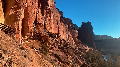 Exploring the "Dihedrals" Climbers Zone @ Sunrise! | Smith Rock State Park | Central Oregon | 4K