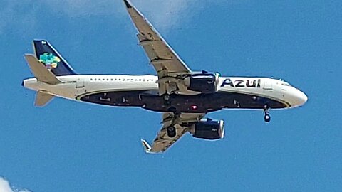 Airbus A320NEO PR-YRH vindo do Recife para Fortaleza