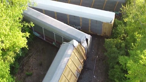 ANOTHER NORFOLK SOUTHERN TRAIN DERAILS IN OHIO 03/04/23