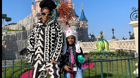 Teyana Taylor Daughter Rue Rose & Junie Enjoys in Disney world At Paris!