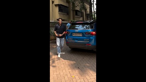 Saif Ali Khan ka son Ibrahim #shortvideo #viral #saifalikhan #saif #ibrahim #viralvideo #ytshorts